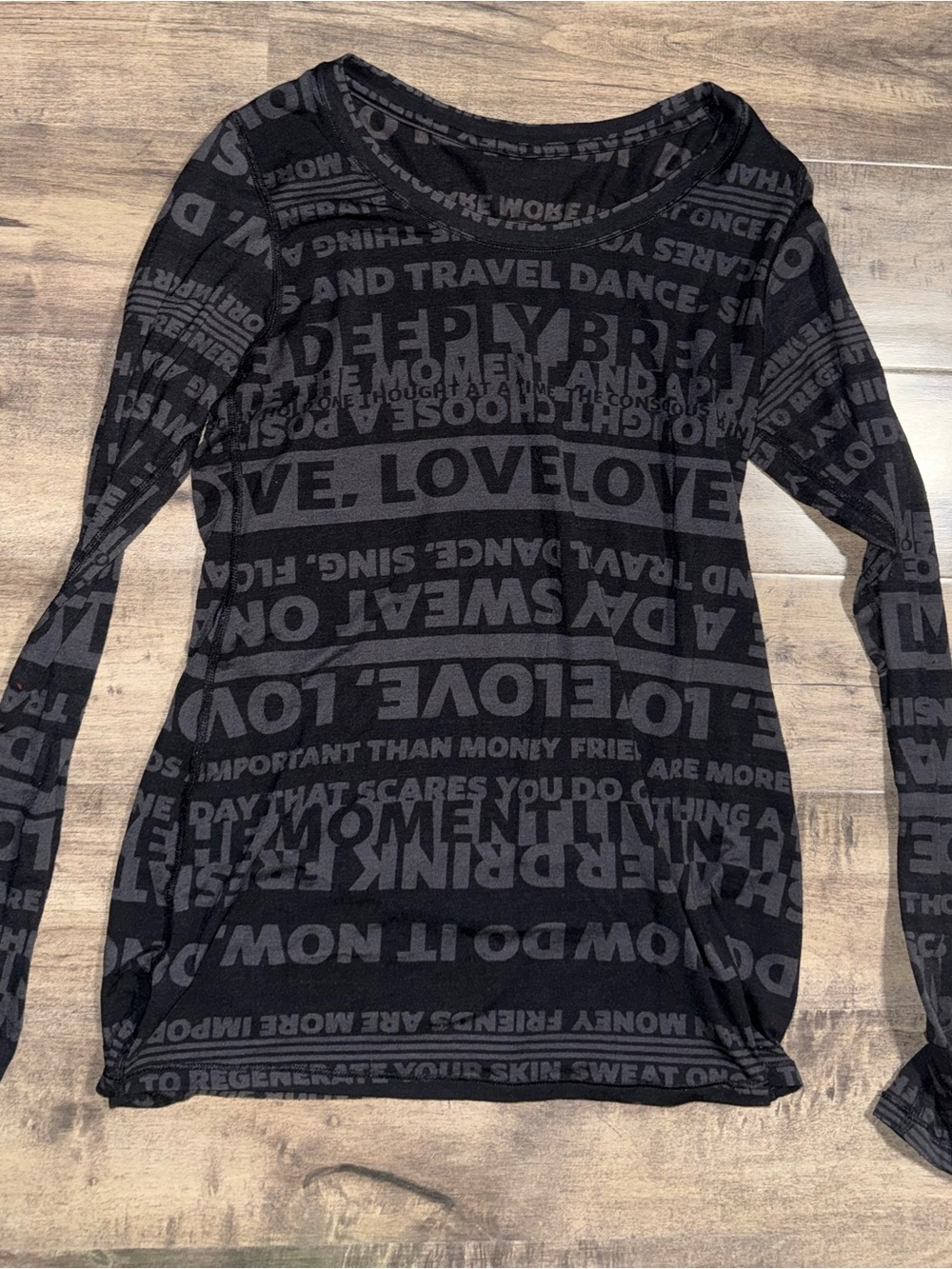 Lululemon Manifesto Long Sleeve Scoop Neck 6